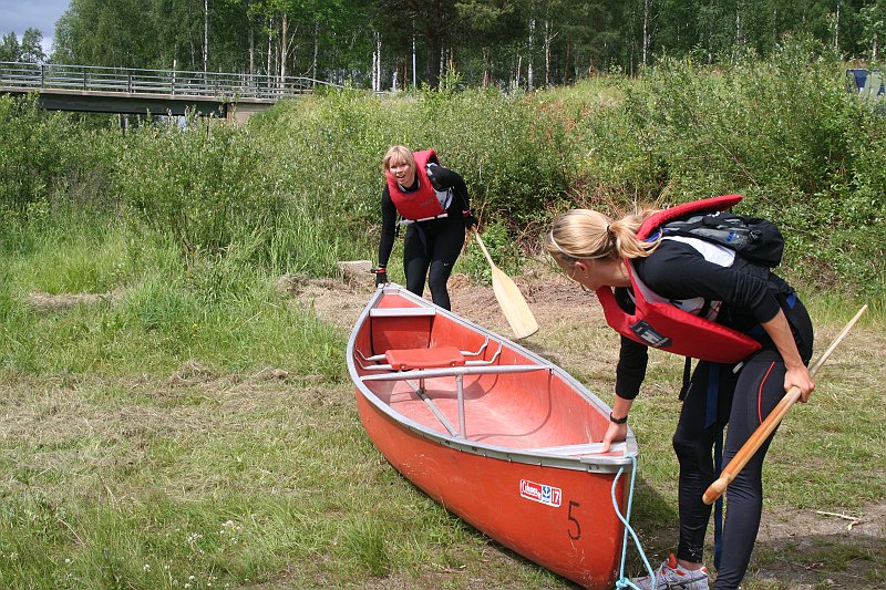 VMR 09 (43).jpg - Maria och Lina ska snart paddla